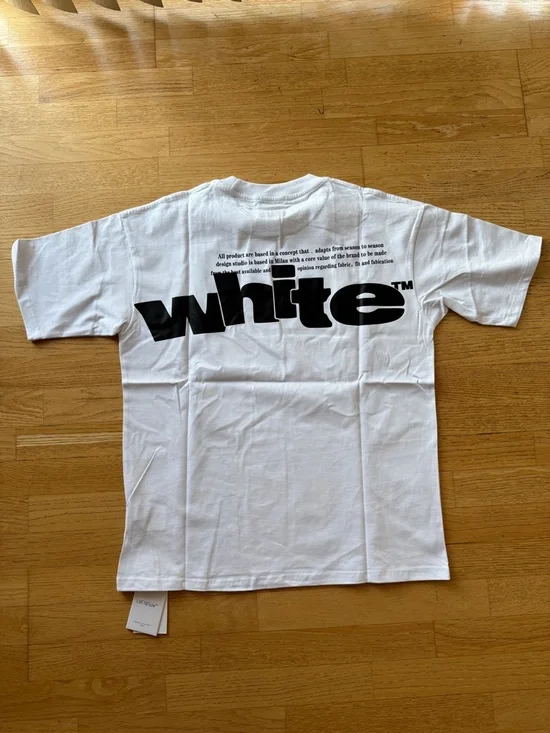 🔥 RARE Off-White Tee 🔥
Size: Medium
Condition: New
Color: White - Picture 2 of 3